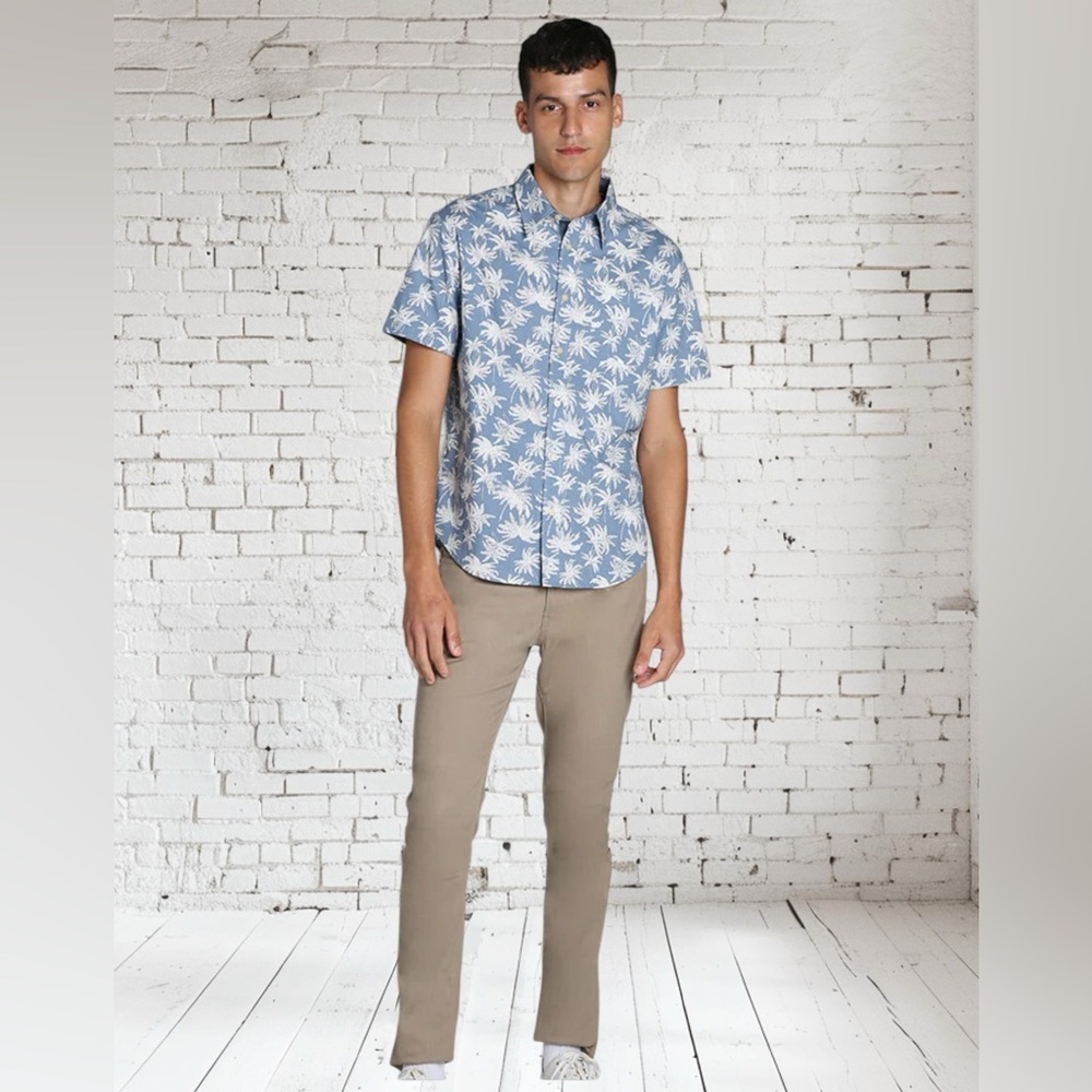 Stretch Short Sleeve Palm Tree Shirt NWT | Tropical Print Tee Various Sizes - Picture 5 of 5